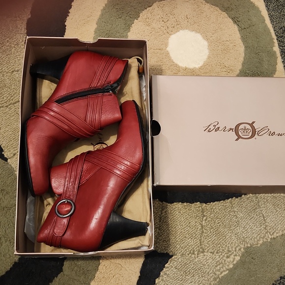 Born Crown Ankle Boots - Picture 8 of 8